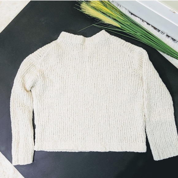 Vince crop wool sweater - Picture 2 of 3